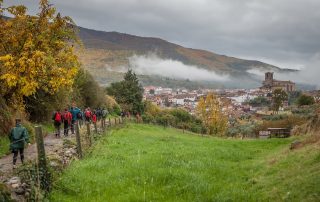 11-senderistas-llegando-a-Hervas