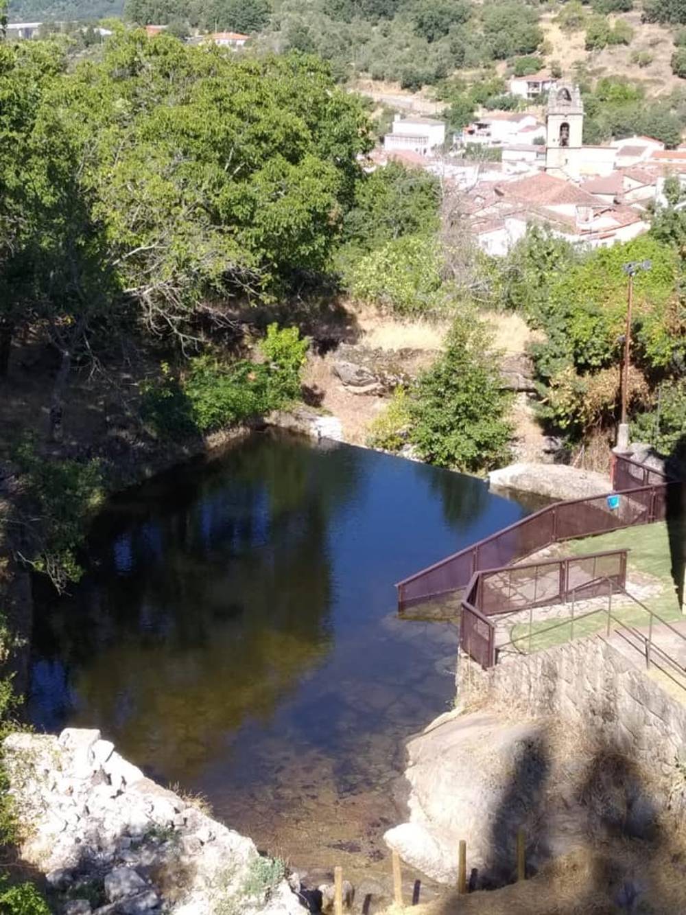piscina_natural_banos_de_montemayor_1