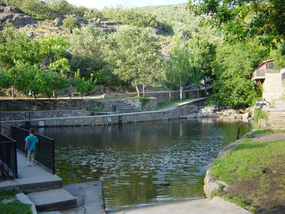 piscina_natural_de_casas_del_monte_2