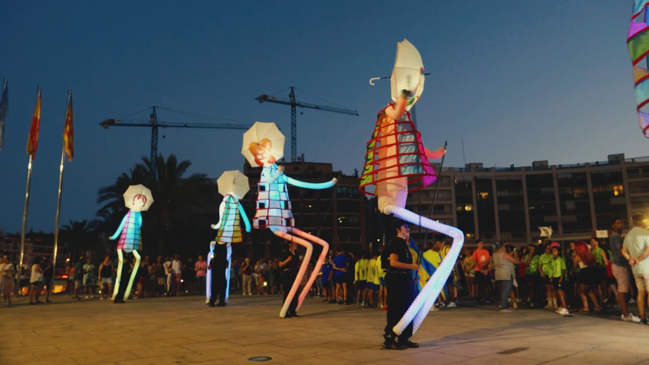 Desfile de Don Otoño y el espectáculo de teatro de calle